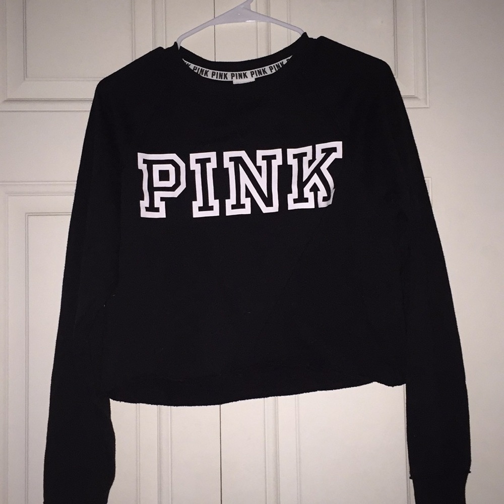 Black PINK long sleeve cropped shirt